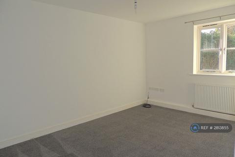 2 bedroom flat to rent, Town Street, Armley, Leeds, LS12