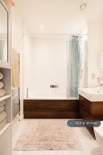 2 bedroom flat to rent, Sireen Apartments, London, E3
