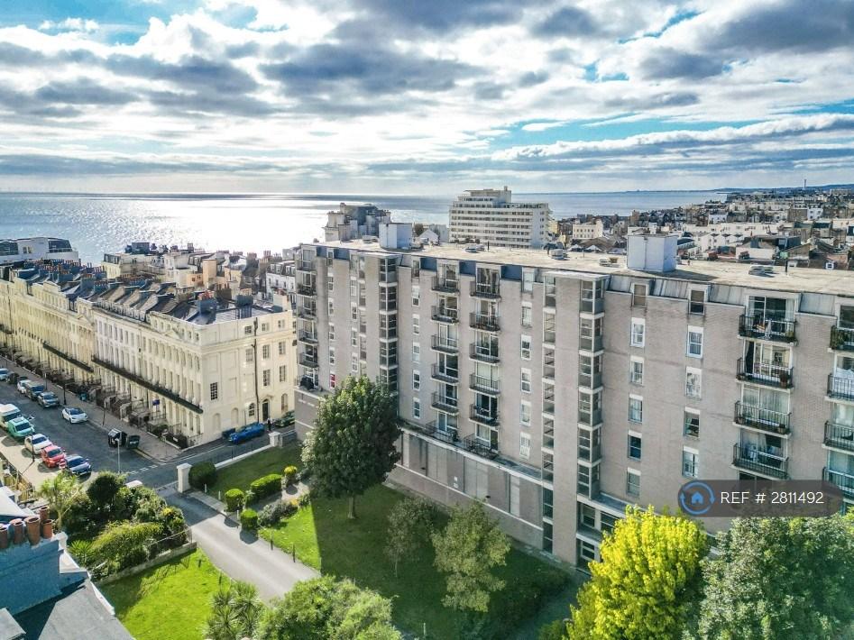 Flat Building, Close Proximity To The Beach