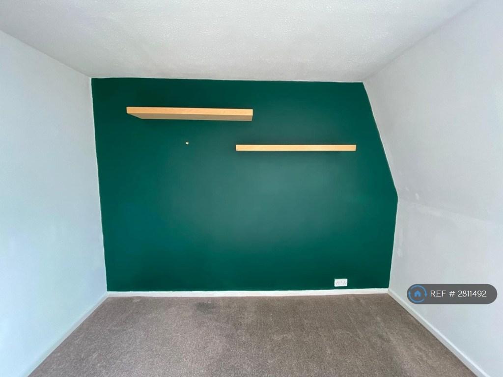 Bedroom Feature Wall, Shelves Included