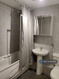 2 bedroom flat to rent, Muggeridge Close, South Croydon, CR2