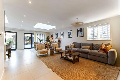 4 bedroom detached house for sale, New Road, Pamber Green, RG26