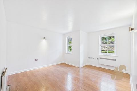 2 bedroom flat for sale, Mile End Road, Colchester