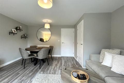 3 bedroom semi-detached house for sale, Walnut Drive, Chippenham