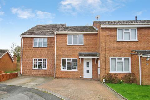 2 bedroom terraced house to rent, Beddington Court, Swindon SN3