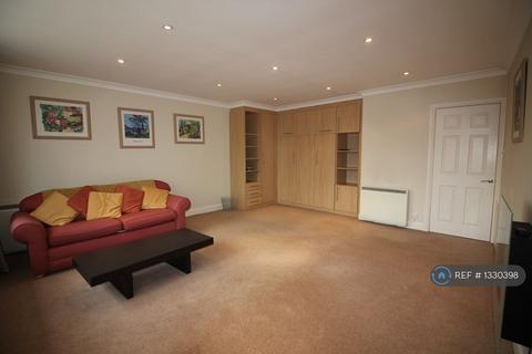 undefined, Ridgeway, Horsell, GU21