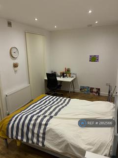2 bedroom flat to rent, West Green Road, London, N15
