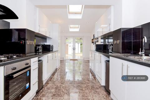 undefined, Donnington, Newbury, RG14