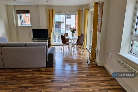 2 bedroom flat to rent, Hither Green Lane, London, SE13