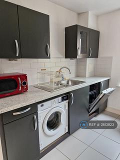 2 bedroom flat to rent, Hither Green Lane, London, SE13