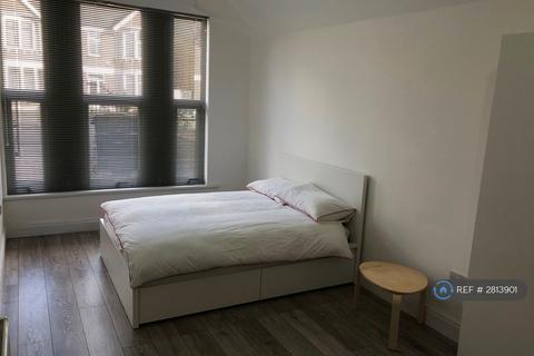 undefined, Goodmayes Lane, Ilford, IG3