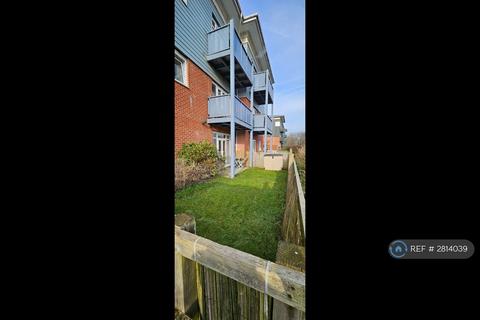 2 bedroom flat to rent, Wraysbury Drive, West Drayton, UB7