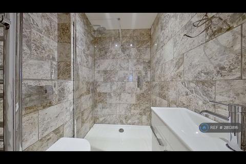 1 bedroom flat to rent, Garratt Lane, London, SW18