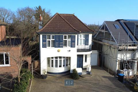6 bedroom detached house for sale, Stradbroke Grove, Buckhurst Hill IG9