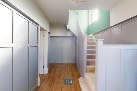 6 bedroom detached house for sale, Stradbroke Grove, Buckhurst Hill IG9