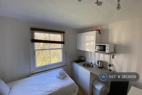 1 bedroom in a house share to rent, Holland Road, London, W14