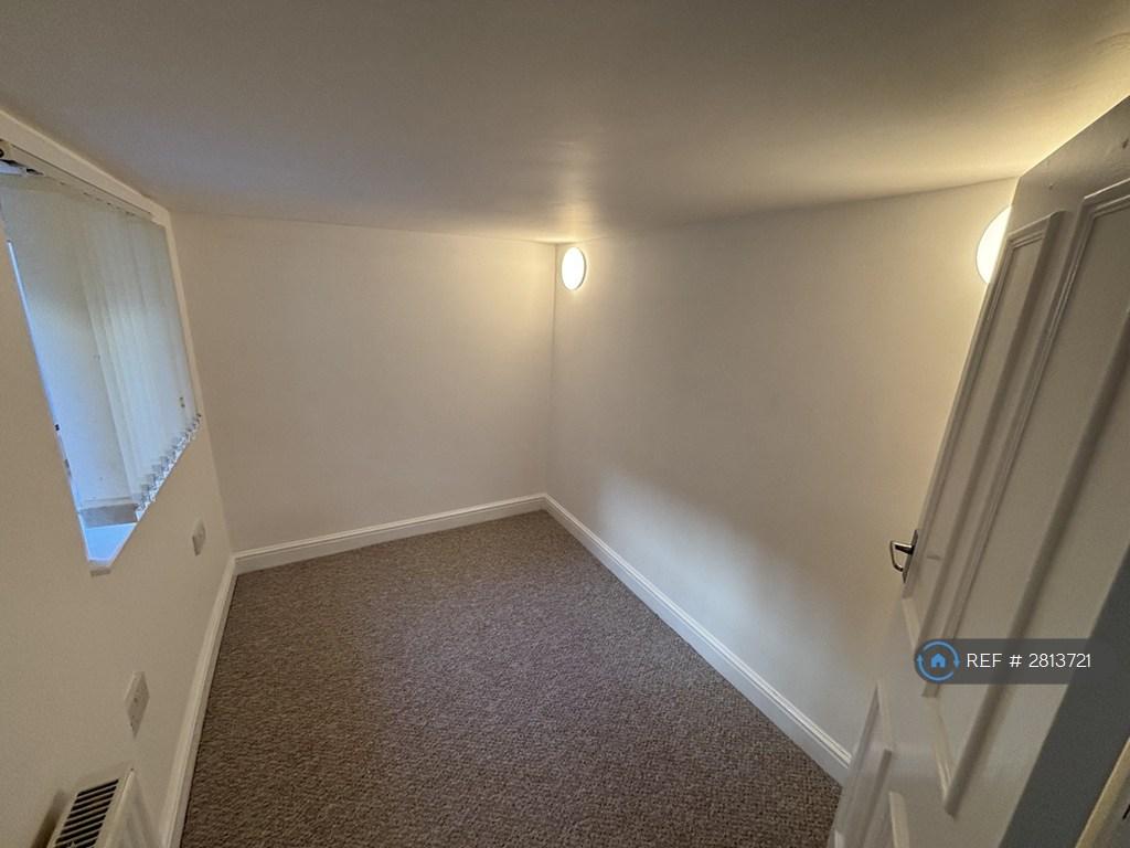 Smaller Bedroom