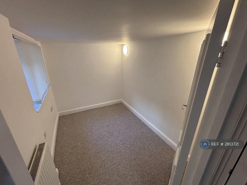 Smaller Bedroom
