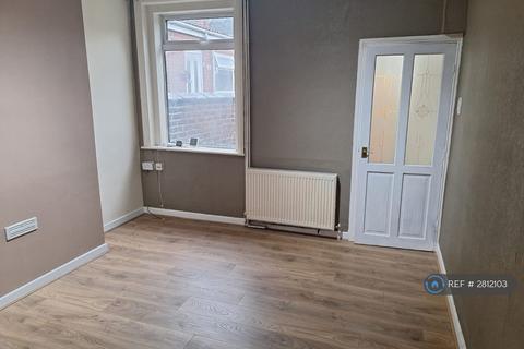 2 bedroom terraced house to rent, Fenpark Road, Stoke-On-Trent, ST4
