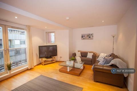 2 bedroom flat to rent, Church St, Glasgow, G11