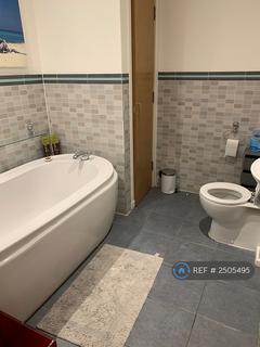 2 bedroom flat to rent, Church St, Glasgow, G11
