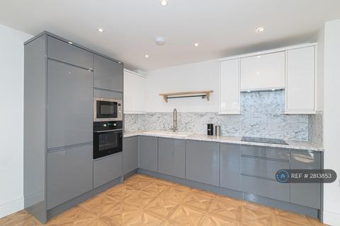 undefined, Dukes Avenue, New Malden, KT3