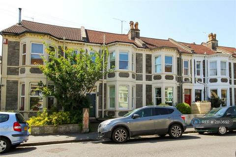 3 bedroom terraced house to rent, North Road, Bristol, BS6