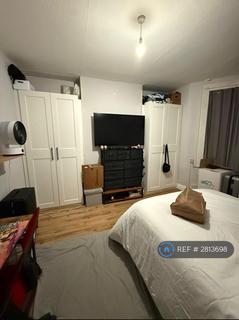 1 bedroom in a house share to rent, Crofton Road, London, E13