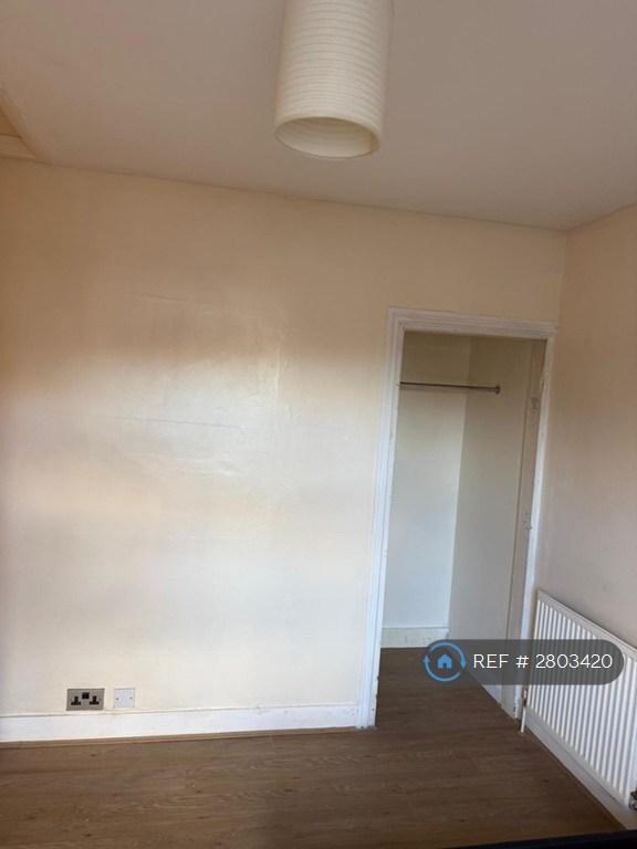 Room 1 (Ensuite)
