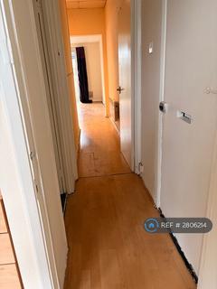 1 bedroom flat to rent, Mayfair Avenue, Ilford, IG1