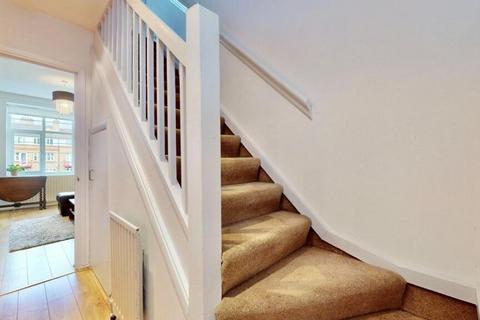 2 bedroom flat for sale, Odessa Street, London, SE16