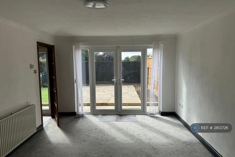 3 bedroom semi-detached house to rent, Elmstead, Skelmersdale, WN8