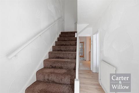 3 bedroom terraced house for sale, Porters Avenue, Essex