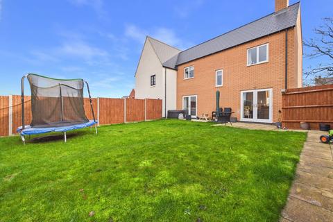 3 bedroom semi-detached house for sale, Newbury Street, Towcester, NN12