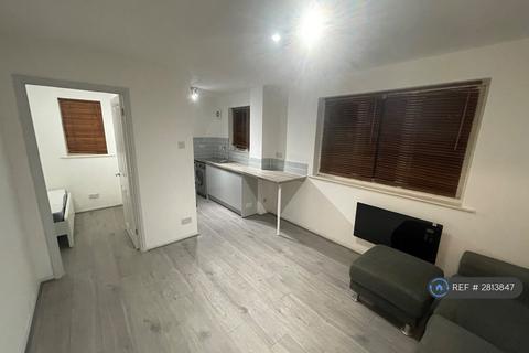 1 bedroom flat to rent, Bridge Meadows, London, SE14