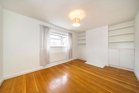 undefined, Queens Road, Twickenham TW1