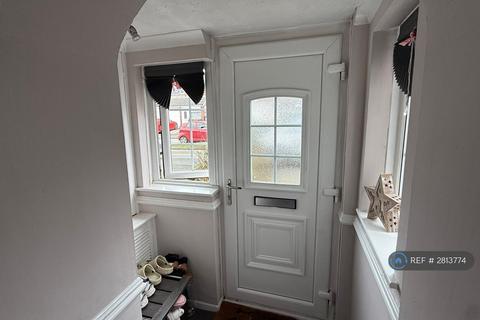 3 bedroom end of terrace house to rent, Manor Rise, Burntwood, WS7
