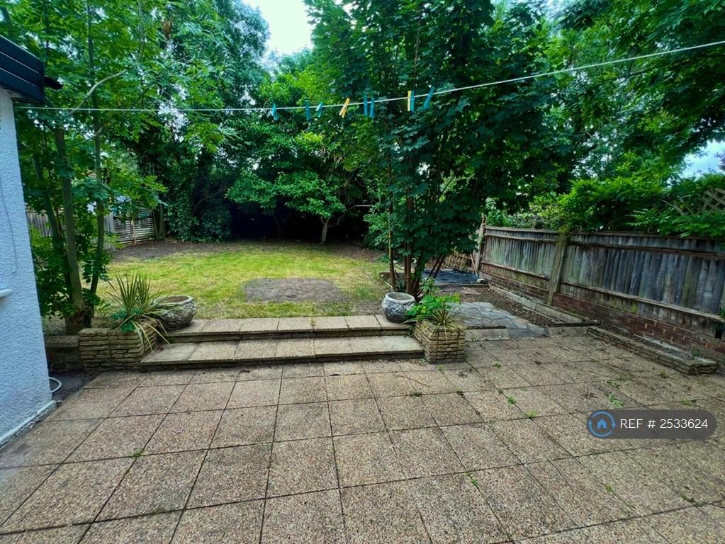 Massive Garden With Patio