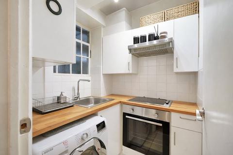 1 bedroom flat for sale, Hillsborough Court, Mortimer Crescent, London, NW6