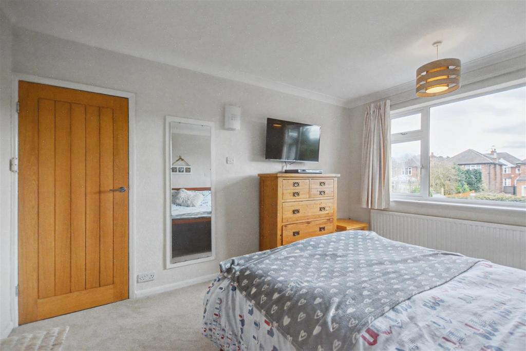 Bedroom 1 3.jpeg