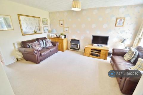 3 bedroom semi-detached house to rent, Harecastle Avenue, Manchester, M30