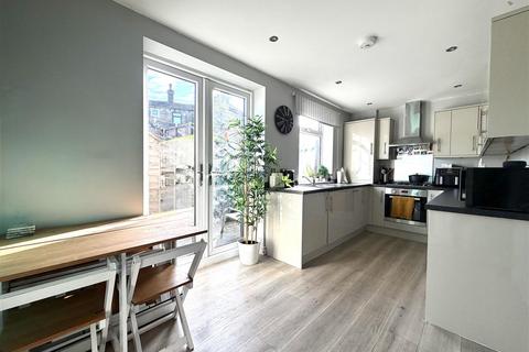 undefined, Prospect Gardens, Bradford BD13
