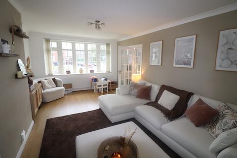 3 bedroom house to rent, The Avenue, Billericay, CM12