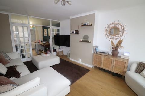 3 bedroom house to rent, The Avenue, Billericay, CM12