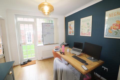 3 bedroom house to rent, The Avenue, Billericay, CM12