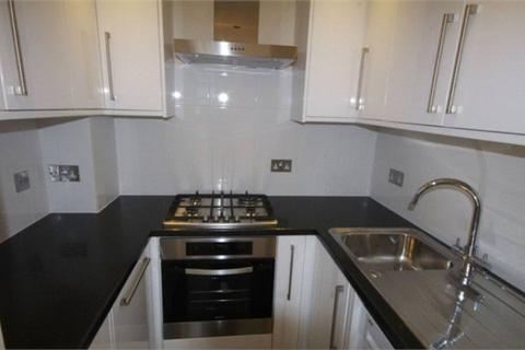 2 bedroom flat to rent, Queens Road, Watford, WD17