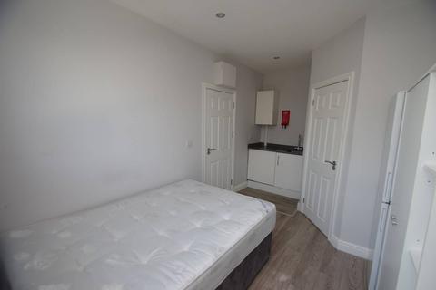 Gladstone Road WD17, Watford, WD17