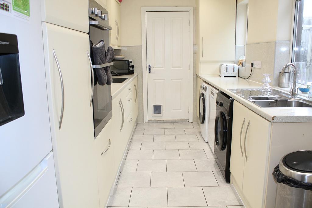Fitted Kitchen
