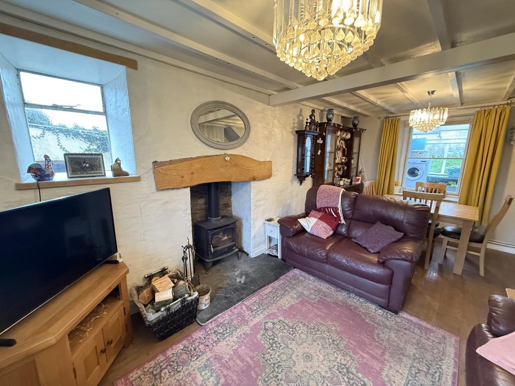 Front Lounge/Dining Room