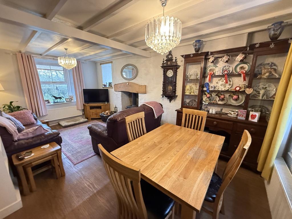 Front Lounge/Dining Room